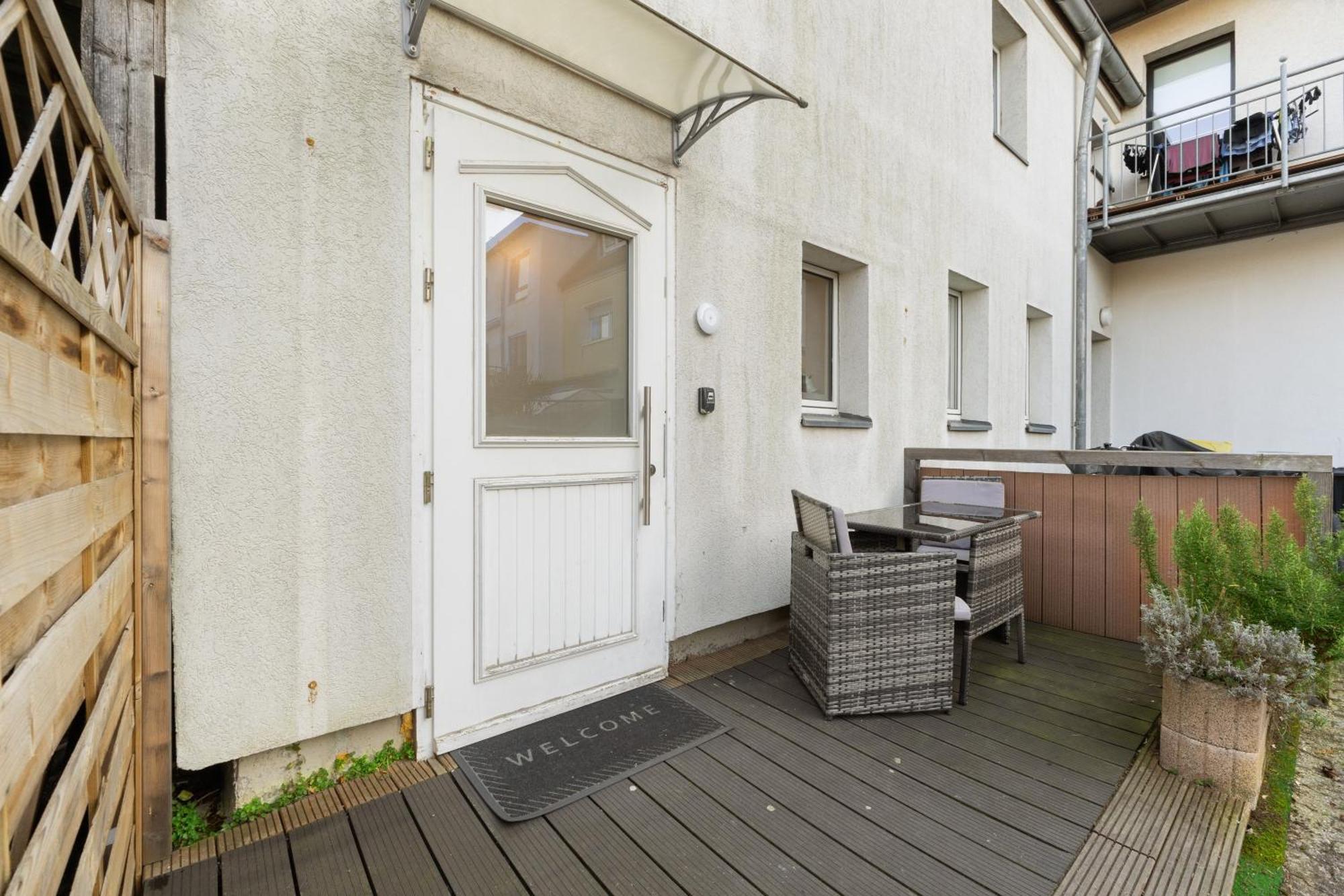 Lejlighed Modernes Am Rhein In Ruhiger Lage Köln