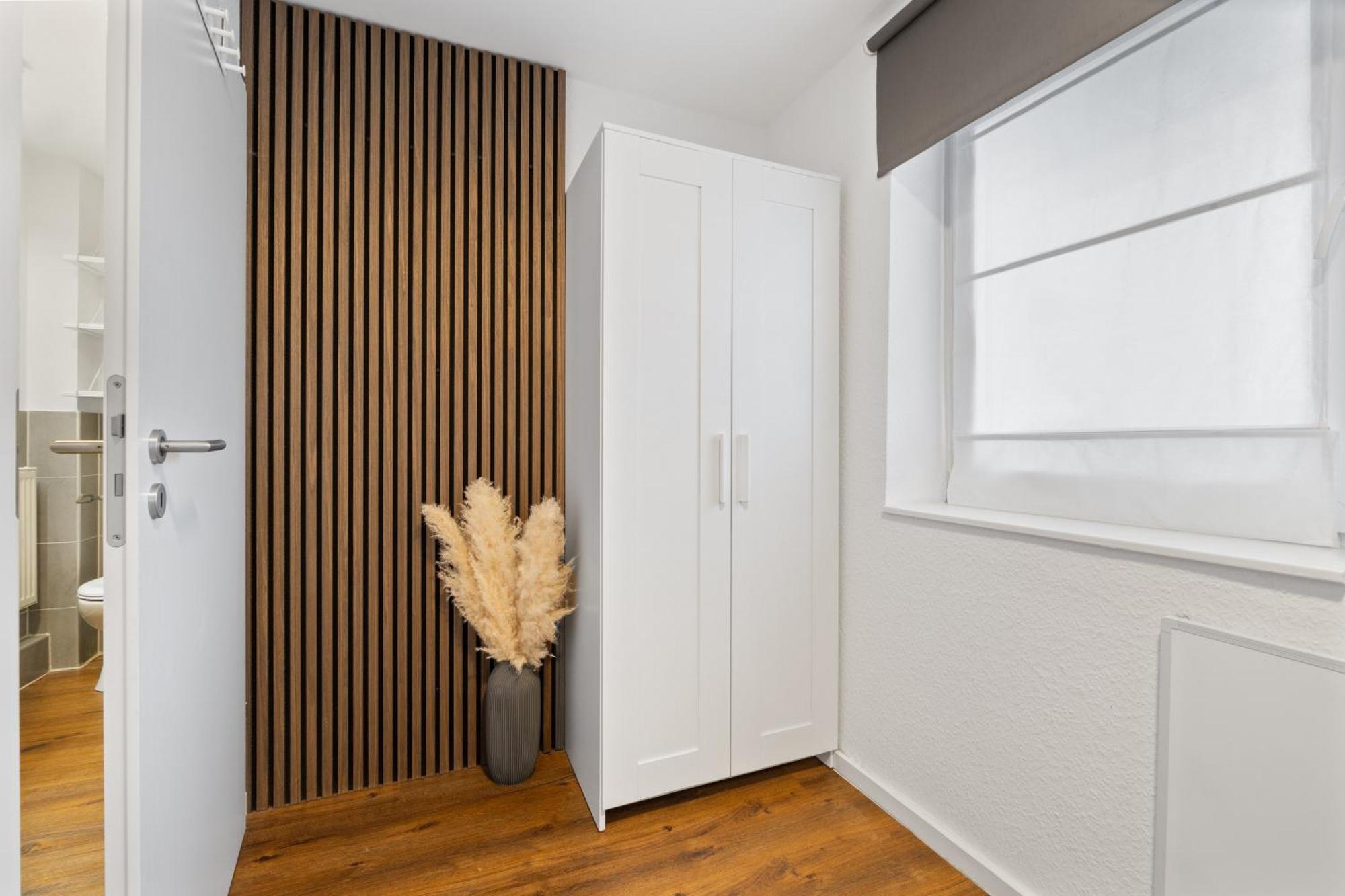 Apartamento Modernes Am Rhein In Ruhiger Lage Colonia